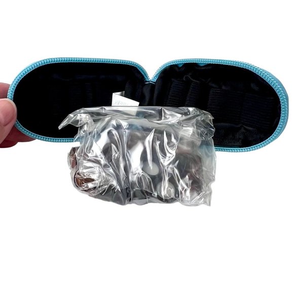 NEW DOTERRA Essential Oil Zippered Keychain Pouch Case Light Blue Aromatouch - Picture 3 of 5